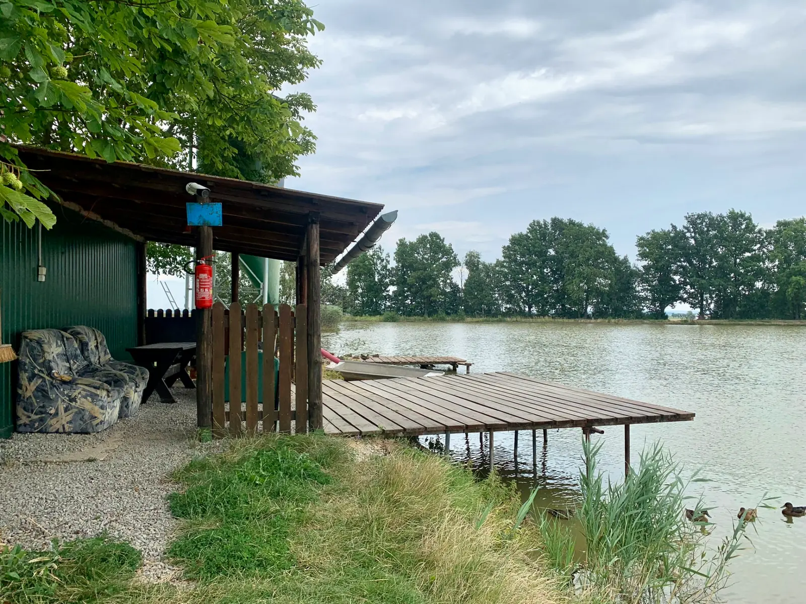 Lovné místo č. 2 — malá chatka — Strhaná Hráz (1)